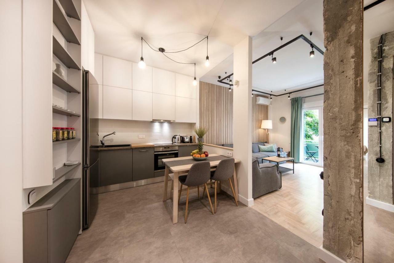 Stunning Αpartment Ιn Τhe Heart Athens. Exterior photo