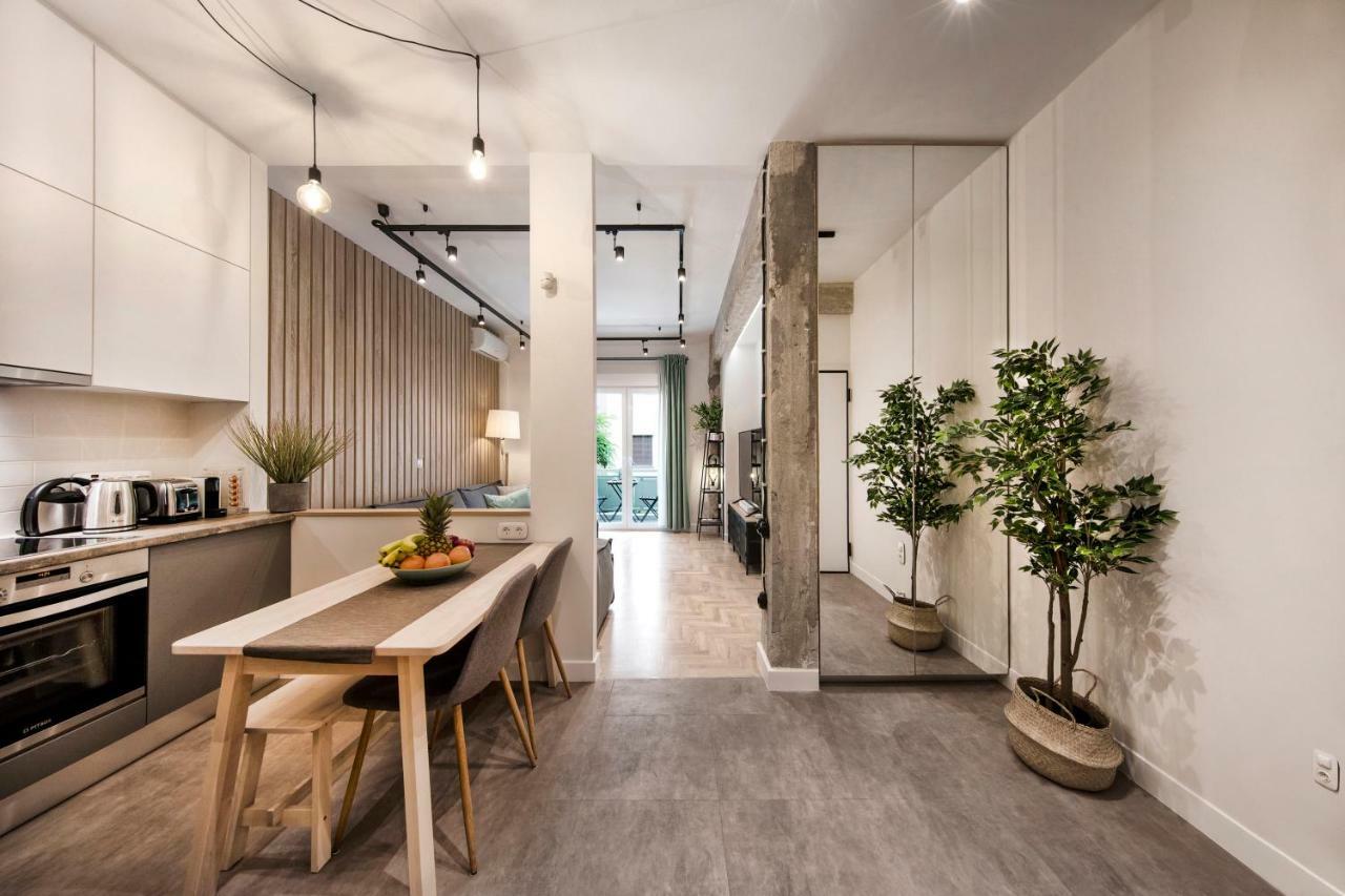 Stunning Αpartment Ιn Τhe Heart Athens. Exterior photo